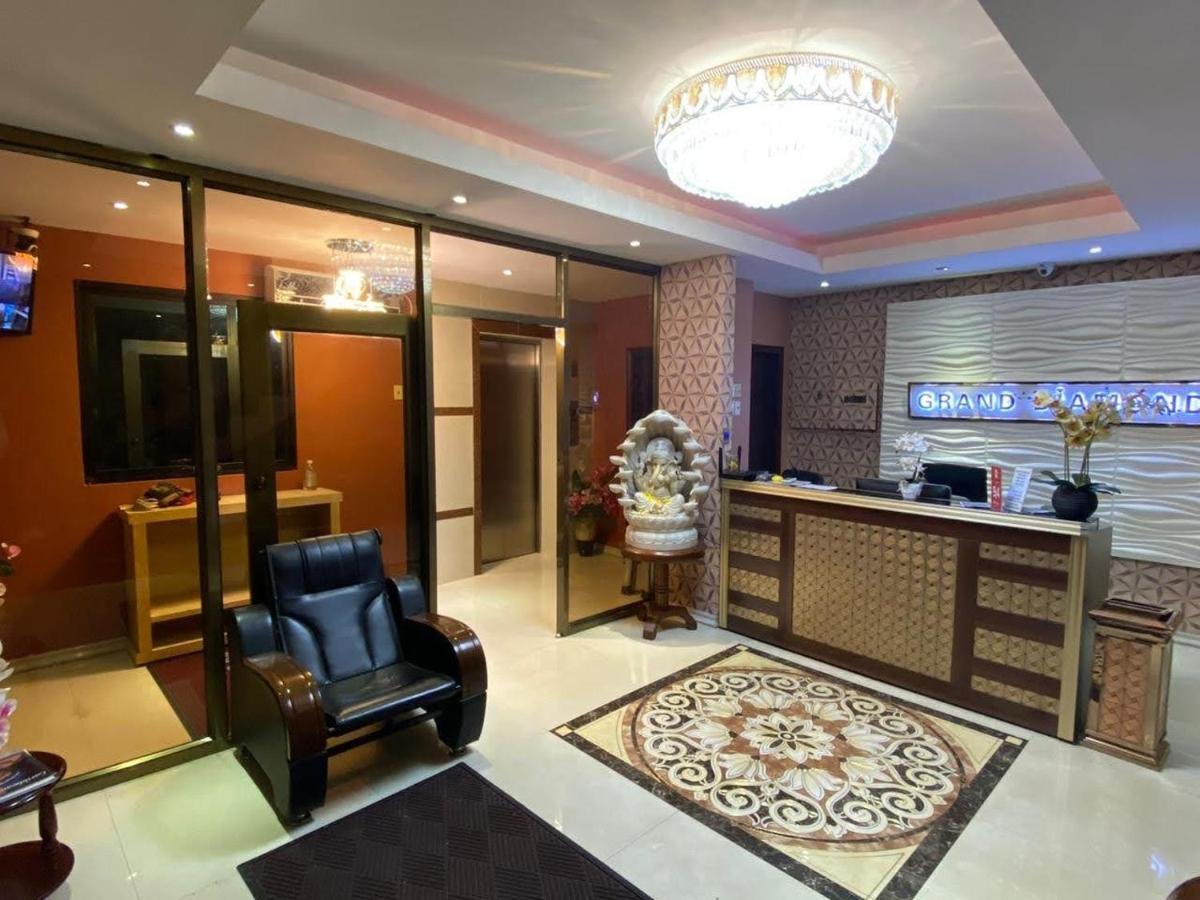 Grand Diamond Hotel Trinidad Piarco Екстериор снимка