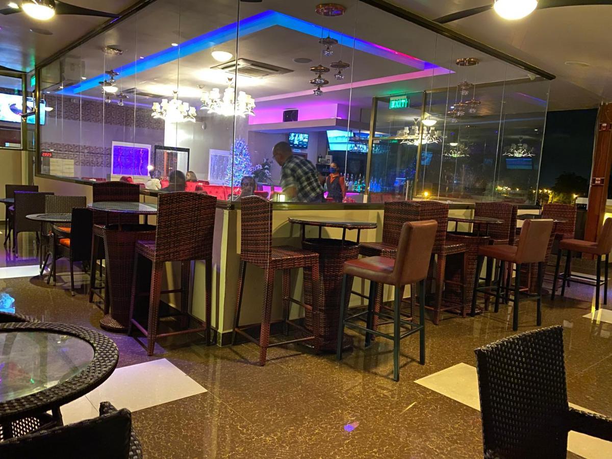 Grand Diamond Hotel Trinidad Piarco Екстериор снимка