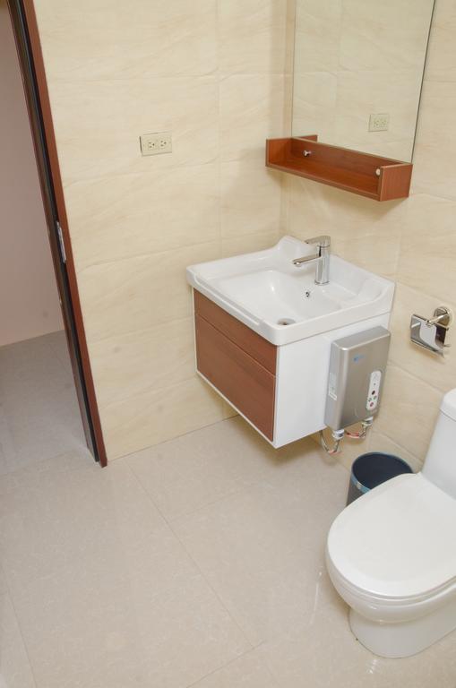 Grand Diamond Hotel Trinidad Piarco Екстериор снимка